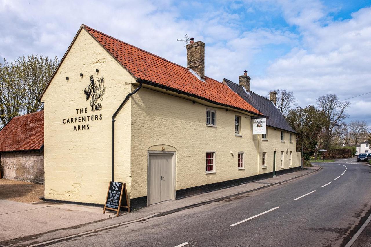 The Carpenters Arms Hotel Great Wilbraham Buitenkant foto